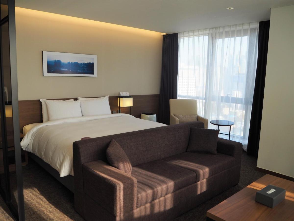 Ramada Encore By Wyndham Busan Haeundae Exterior foto